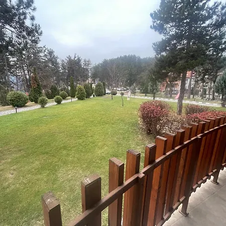 아파트 Nikol 3 Club Bor 벨린그래드